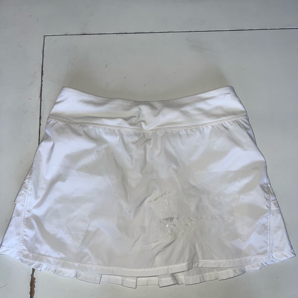 white ivivva skirt